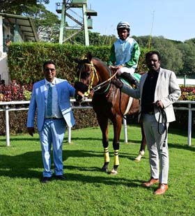 Trainer Umar Shariff and Sridhar leading in Master Way (Asirvatham u p), winner of Abbe Falls Plate at Bangalore on Saturday.